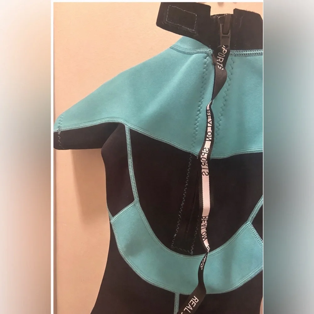 Realon Kids XS Shorty Wetsuit Blue & Black 90% Neoprene Swim Surf Water Sports